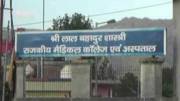 बेटी का आरोप अस्पताल प्रशासन की लापरवाही से हुई डा. बंसल की मौत